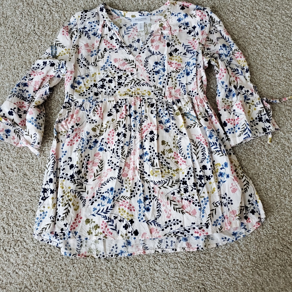Maternity clothes